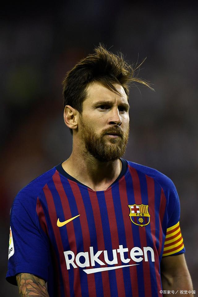 索博斯洛伊：萨拉赫是我的朋友，但这是他和俱乐部之间的事（索博斯洛伊：我和萨拉赫是朋友，他与俱乐部的事不便置评）